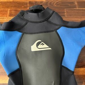 Quicksilver toddler size 4 wetsuit